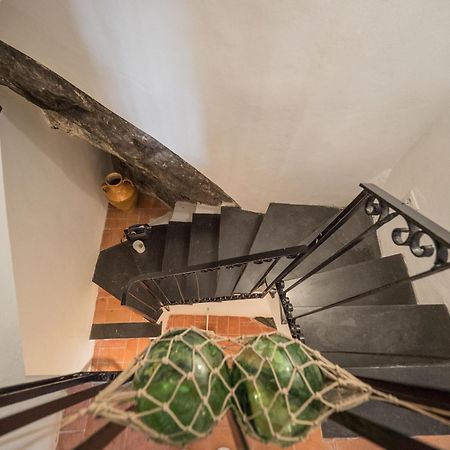 Refilea Sea View Tower Villa Вернацца Экстерьер фото