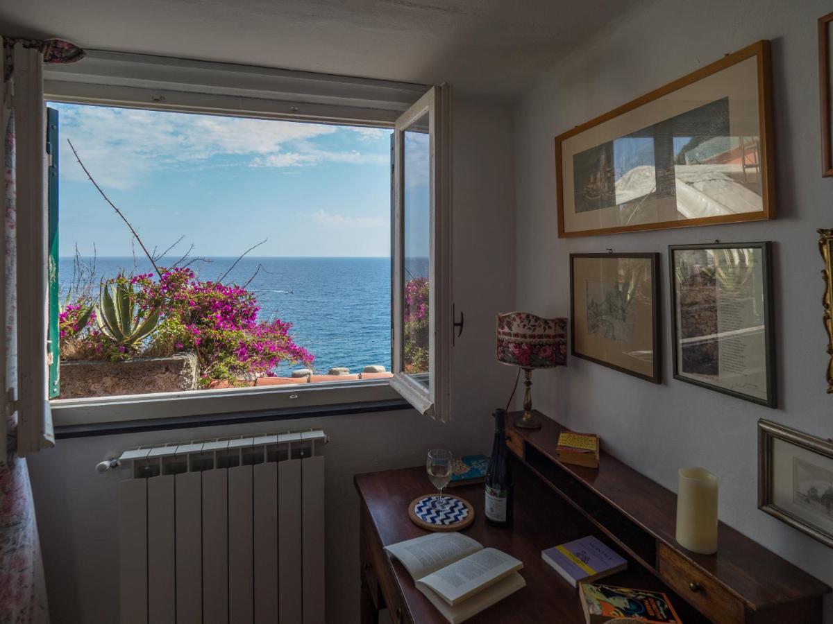 Refilea Sea View Tower Villa Вернацца Экстерьер фото
