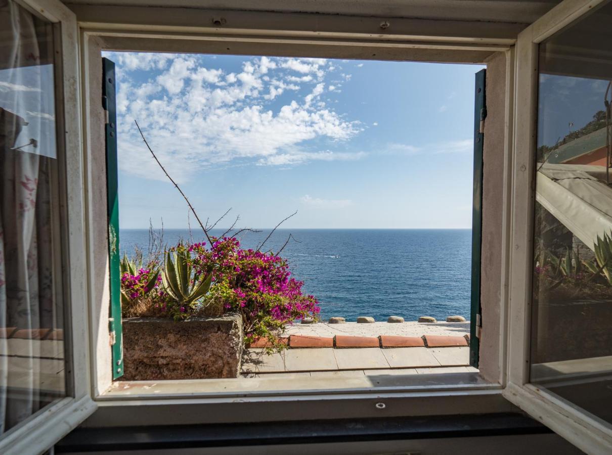 Refilea Sea View Tower Villa Вернацца Экстерьер фото