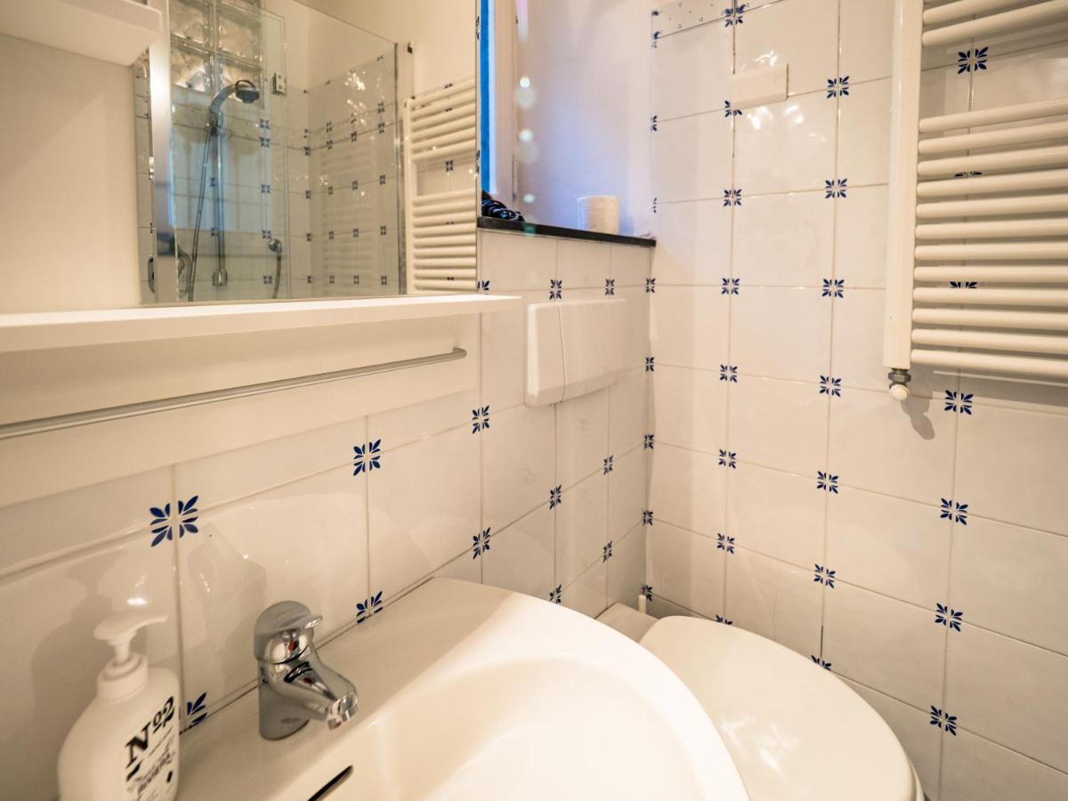 Refilea Sea View Tower Villa Вернацца Экстерьер фото