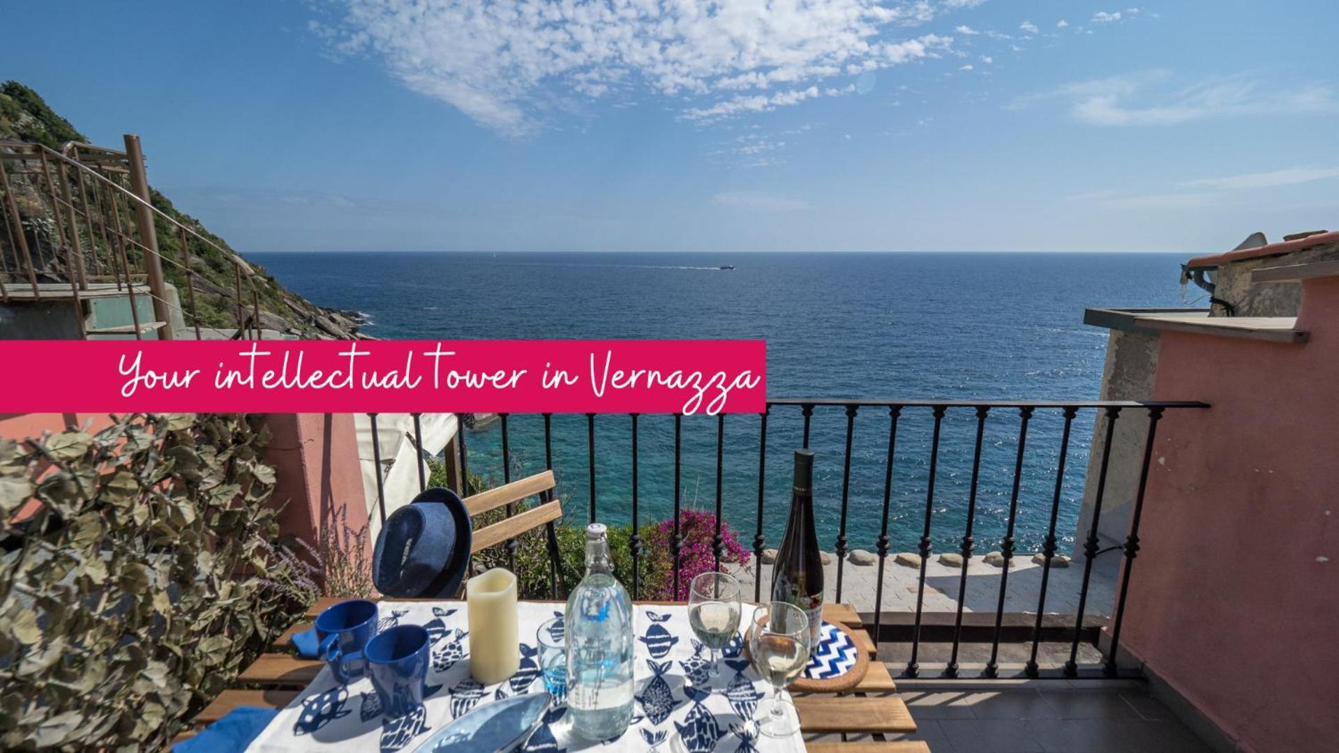 Refilea Sea View Tower Villa Вернацца Экстерьер фото
