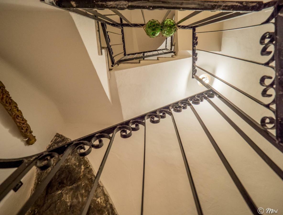 Refilea Sea View Tower Villa Вернацца Экстерьер фото