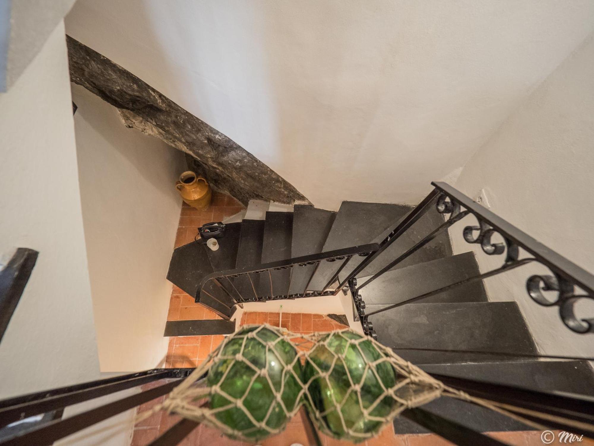 Refilea Sea View Tower Villa Вернацца Экстерьер фото